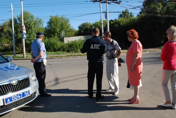 Сотрудники полиции и члены общественного Совета при УМВД России по региону проинспектировали рязанские дороги