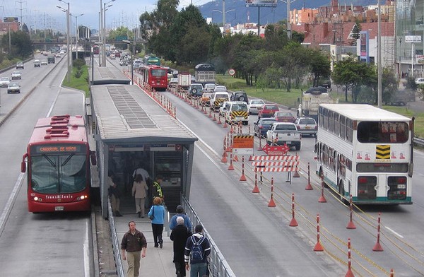 Скоростной автобус Боготы: кризис TransMilenio 